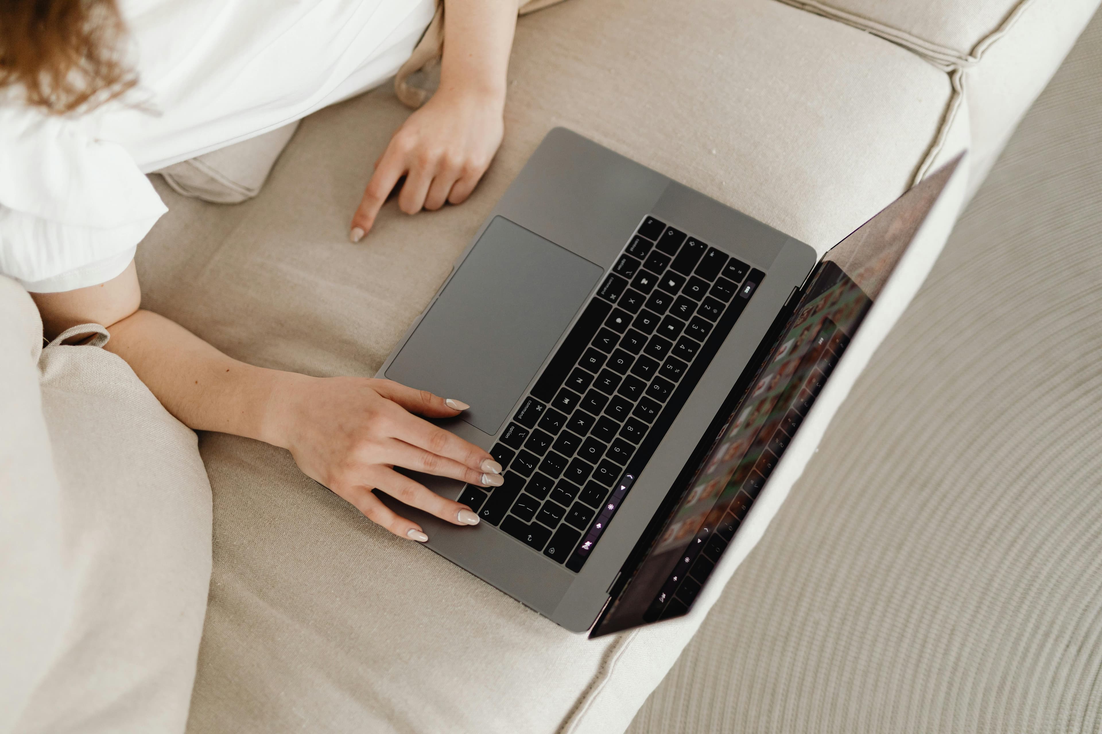 Browsing live lots from the couch